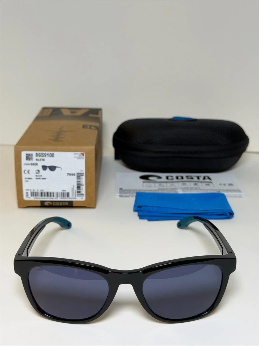 NIB Costa Del Mar Aleta Polarized Sunglasses Black Gray NEW Women’s 54-19-136